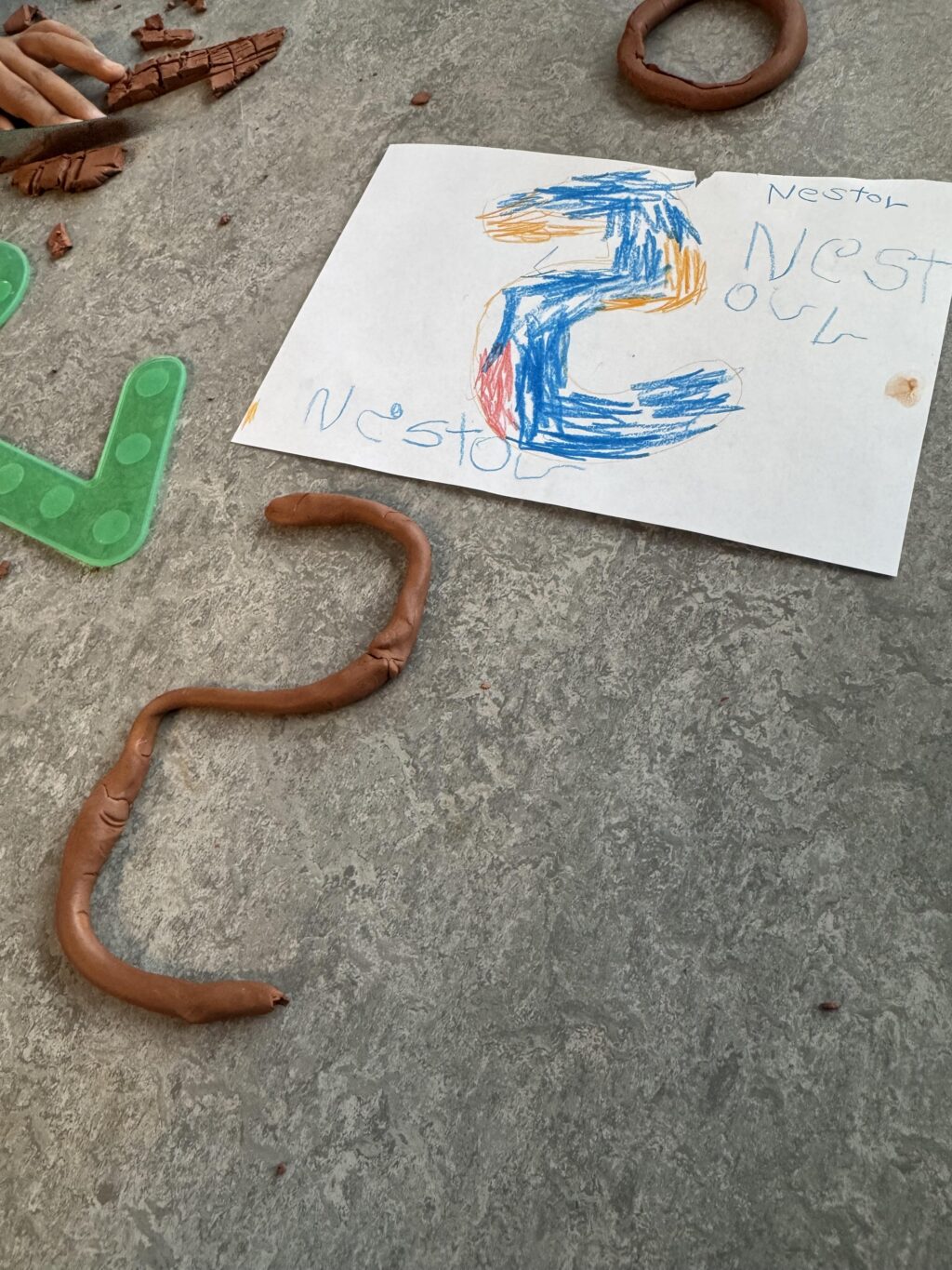 Barnen på Tibble har även arbetat med lera och utforskat siffror