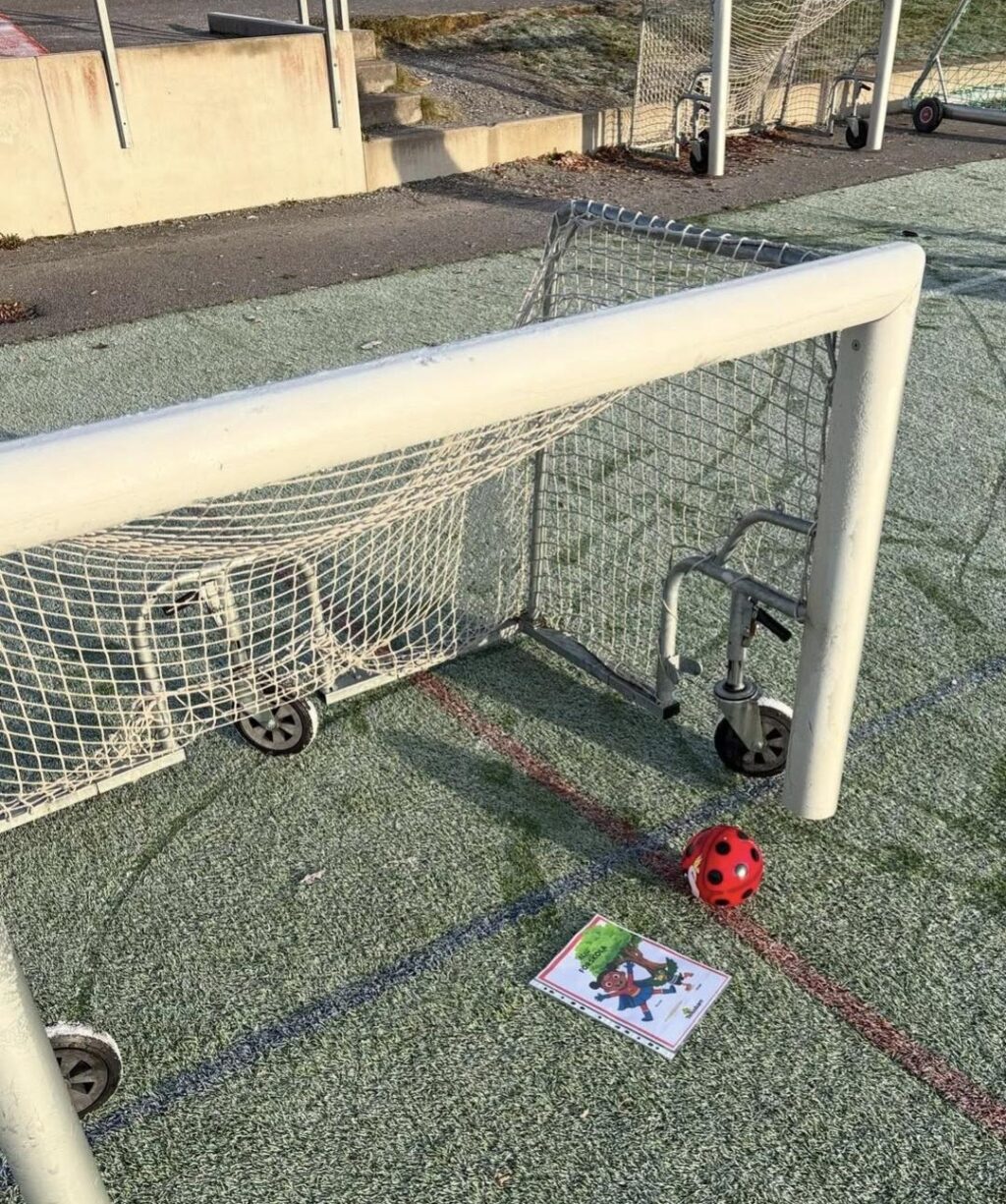 boll vid fotbollsmål