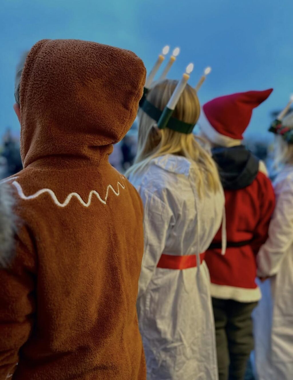 Barn utklätt till Lucia
