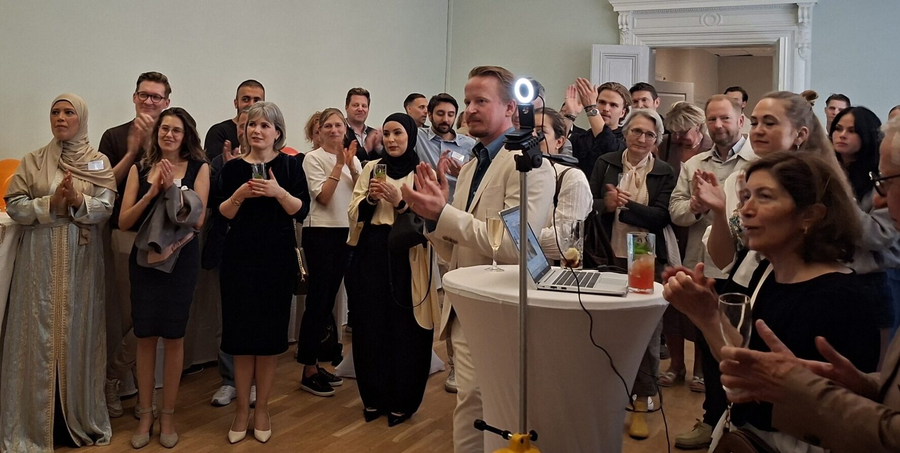 Invigning på Drottninggatan 86 och bokrelease för Bijan Fahimi